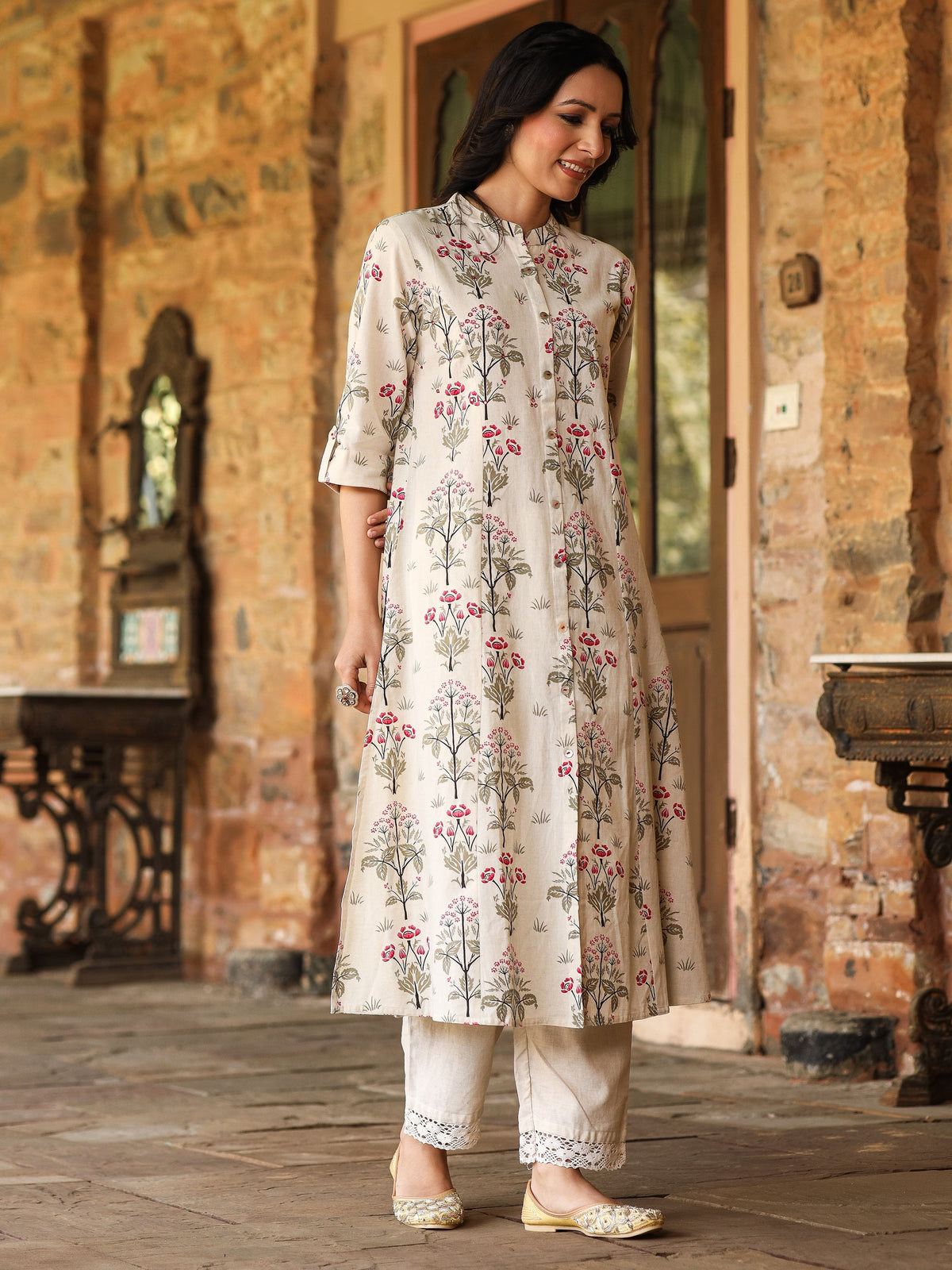 Pink Floral Print A-Line Cotton Kurta - view 3